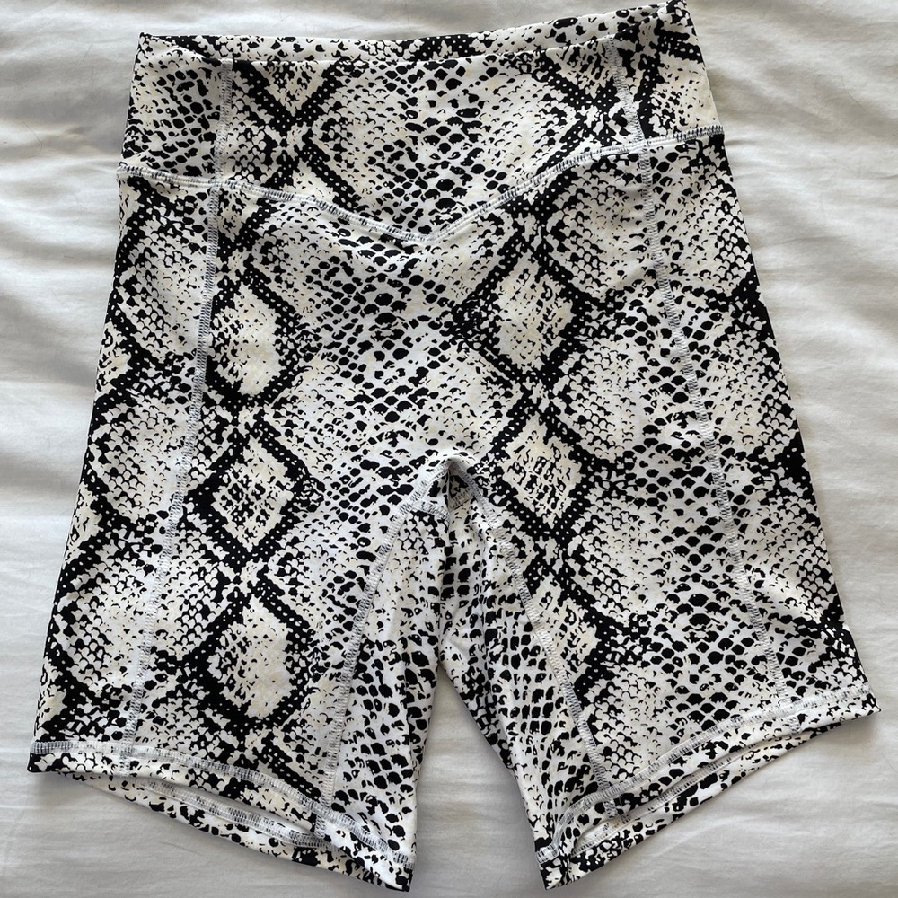 Balance Athletica Rider Short Ascend Python